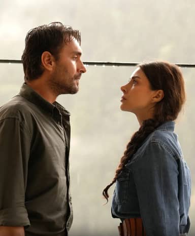 Deniz Baysal ve Ulaş Tuna Astepe (Esme ve Adil) - Taşacak Bu Deniz