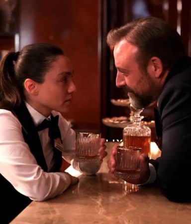 Merve Dizdar ve Halit Ergenç (Fadi ve Kenan) - Kral Kaybederse