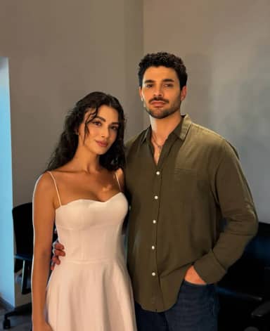 Özge Yağız ve Halit Özgür Sarı (Güneş ve Azil) - Gözleri Karadeniz