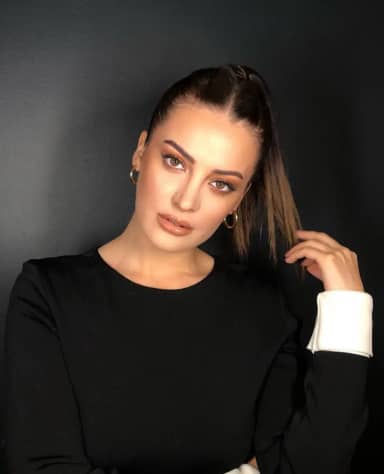 İrem Sak - Modern Kadın